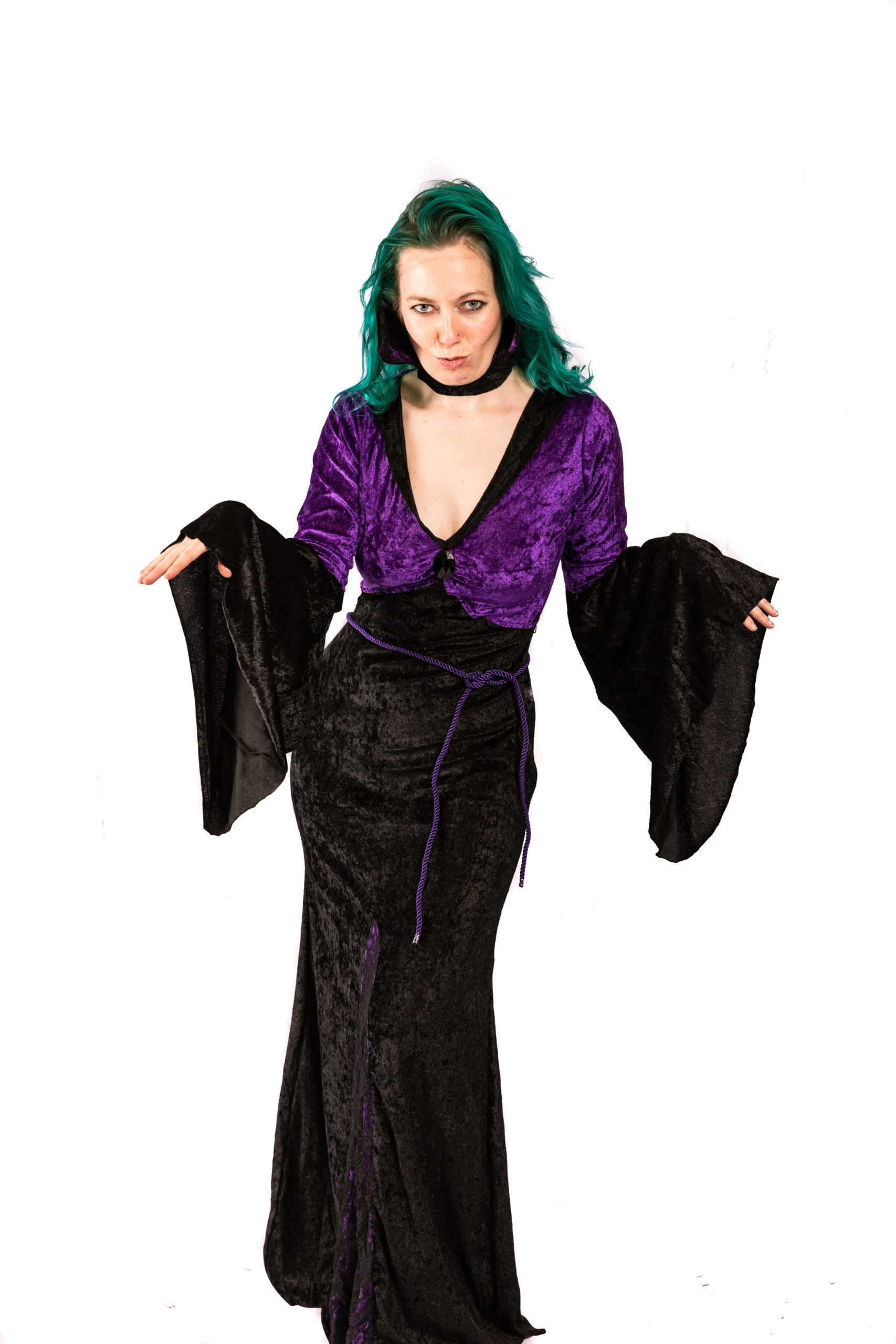 Black and purple witch costume - Trove Costumes