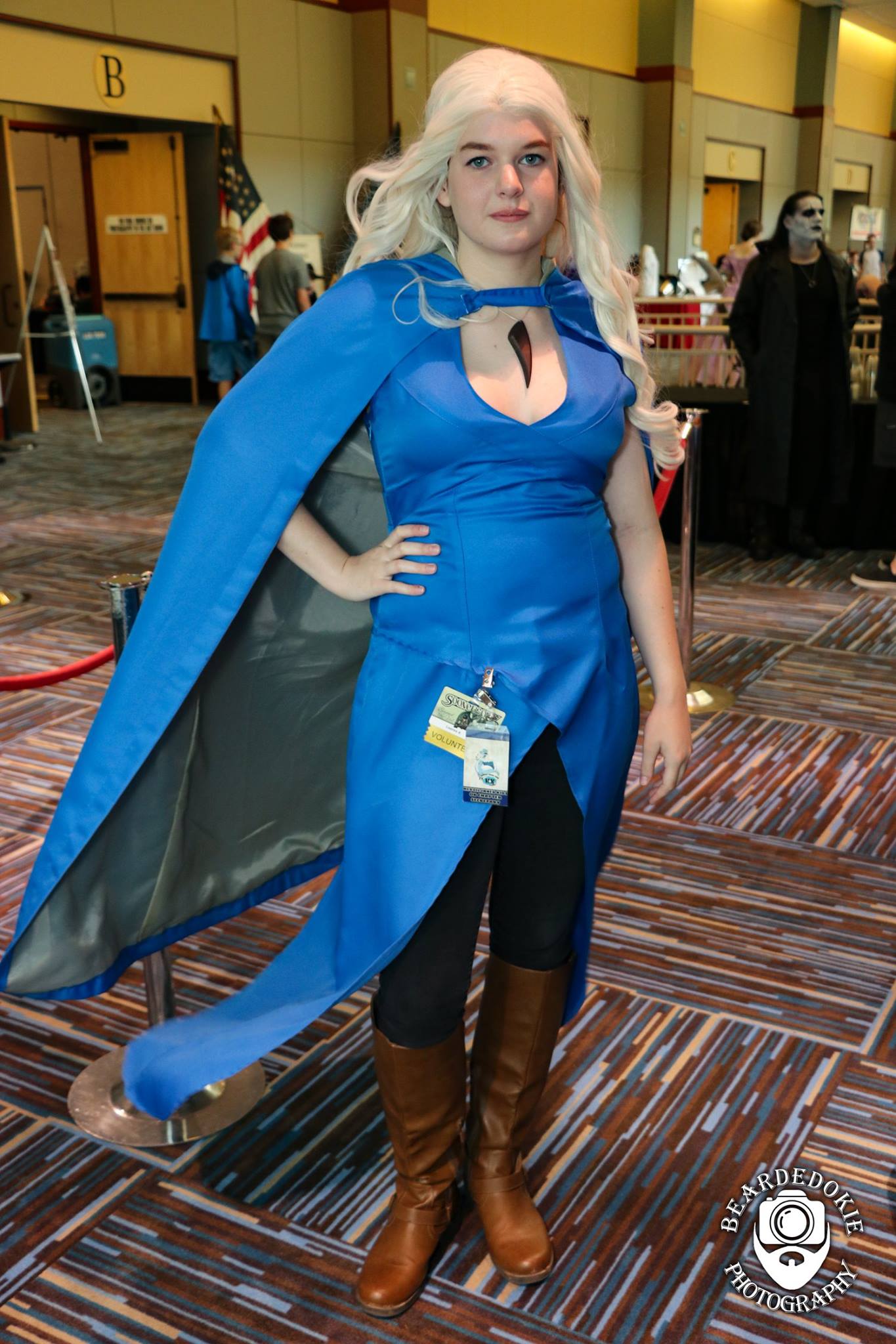 daenerys targaryen in blue dress